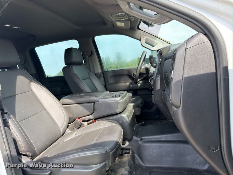 image for item FI0314 2020 Chevrolet Silverado 2500HD Crew Cab pickup truck