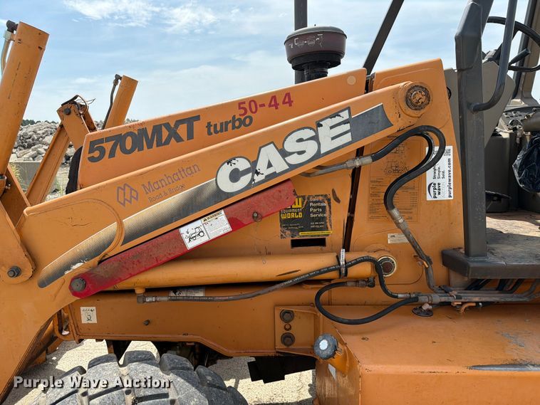 image for item FI0315 2007 Case 570M XT landscape tractor