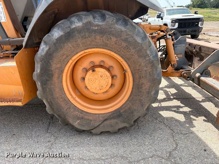 image for item FI0315 2007 Case 570M XT landscape tractor