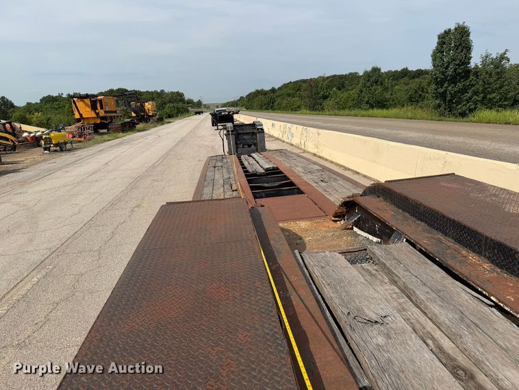 image for item FI0316 2007 Trail King TK110HDG-533 lowboy equipment trailer