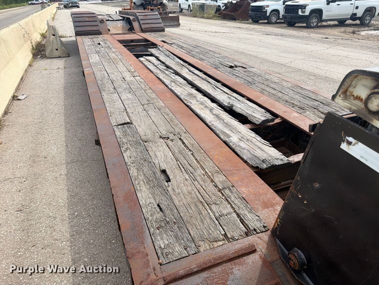 image for item FI0316 2007 Trail King TK110HDG-533 lowboy equipment trailer