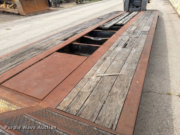 image for item FI0316 2007 Trail King TK110HDG-533 lowboy equipment trailer