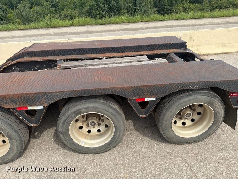 image for item FI0316 2007 Trail King TK110HDG-533 lowboy equipment trailer