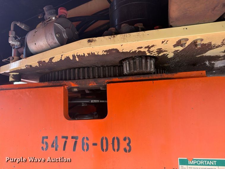 image for item FI0317 2011 JLG 600S boom lift