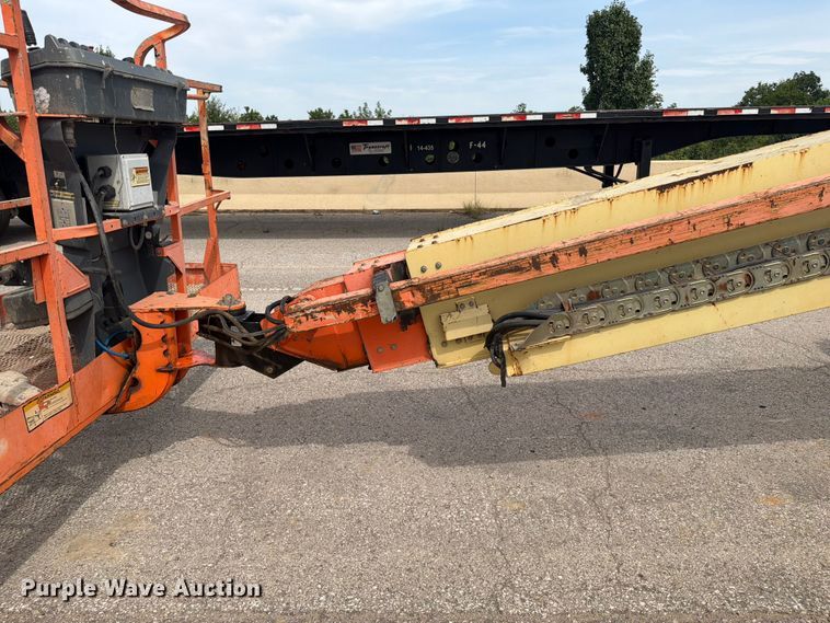 image for item FI0317 2011 JLG 600S boom lift