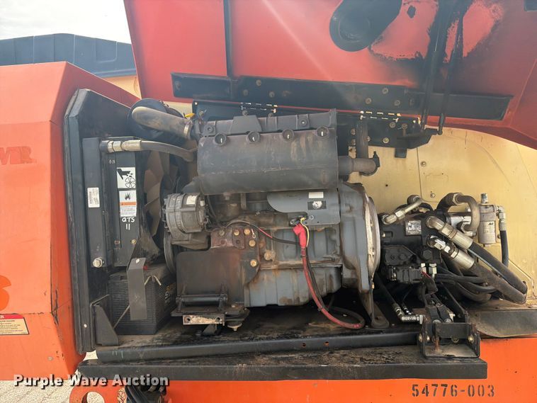 image for item FI0317 2011 JLG 600S boom lift