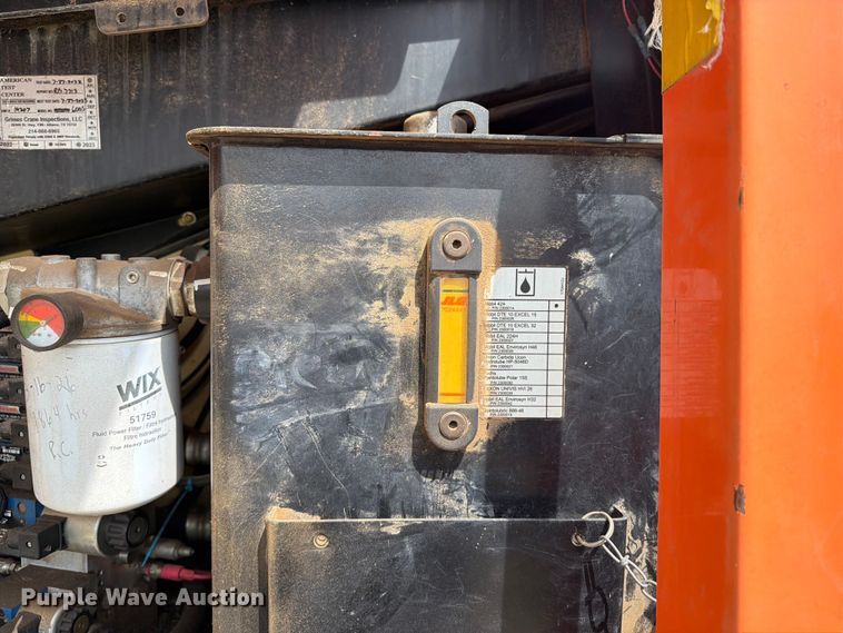 image for item FI0317 2011 JLG 600S boom lift