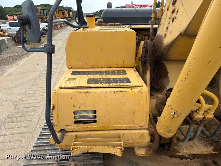 image for item FI0319 2009 Komatsu PC220LC-8 excavator