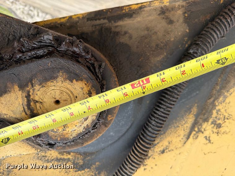 image for item FI0319 2009 Komatsu PC220LC-8 excavator