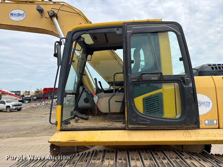 image for item FI0319 2009 Komatsu PC220LC-8 excavator