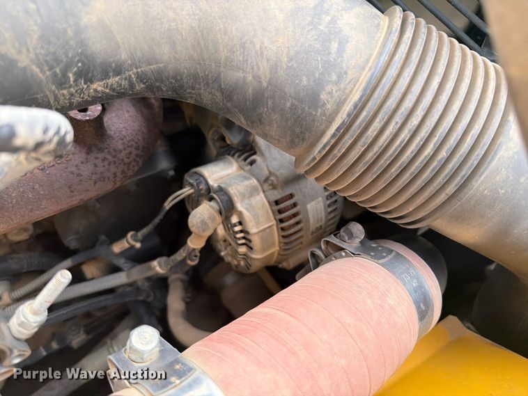 image for item FI0319 2009 Komatsu PC220LC-8 excavator