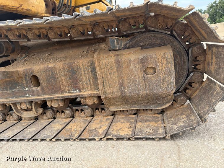 image for item FI0319 2009 Komatsu PC220LC-8 excavator