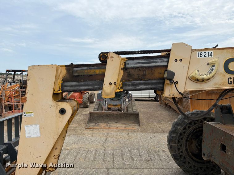 image for item FI0320 Gehl RS8-44 telehandler