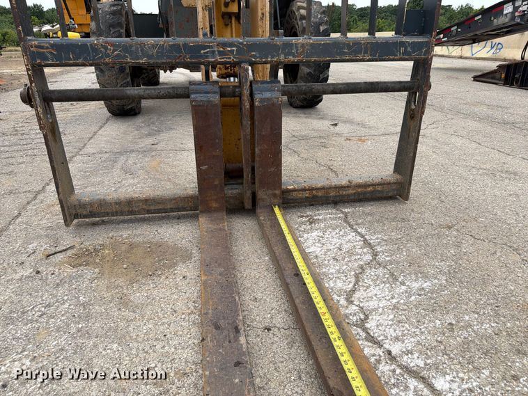 image for item FI0320 Gehl RS8-44 telehandler