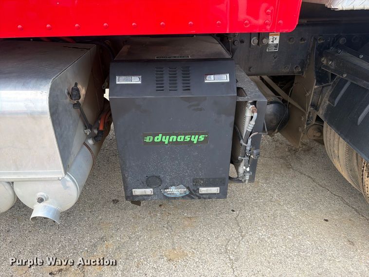 image for item FI0321 2018 Peterbilt 389 semi truck