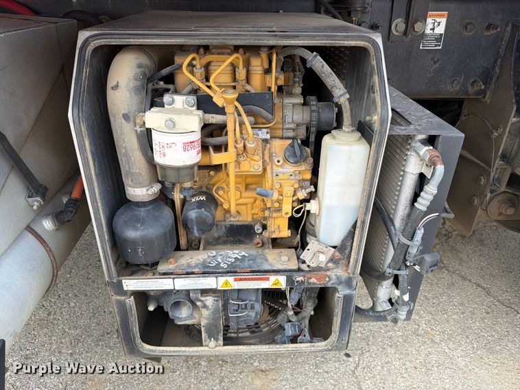 image for item FI0321 2018 Peterbilt 389 semi truck