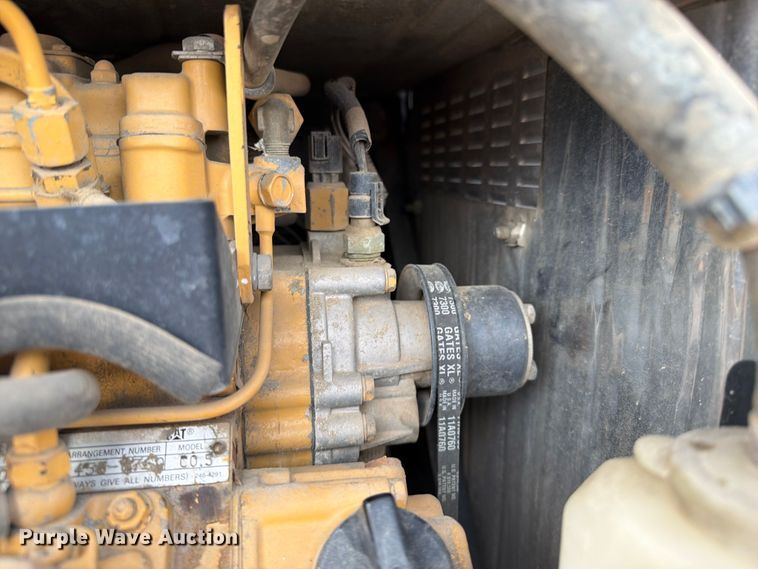 image for item FI0321 2018 Peterbilt 389 semi truck