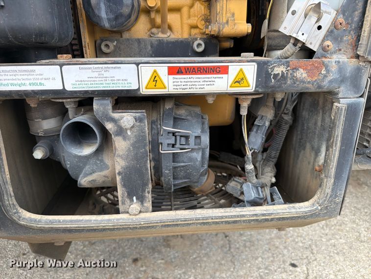 image for item FI0321 2018 Peterbilt 389 semi truck