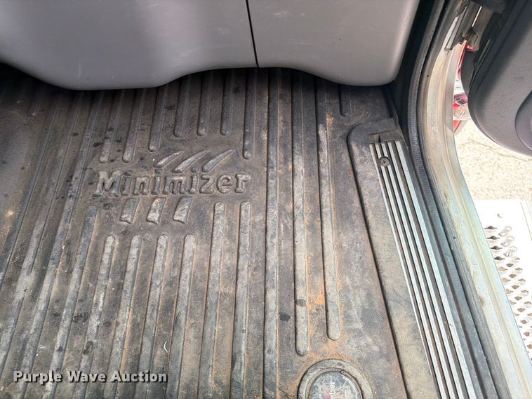 image for item FI0321 2018 Peterbilt 389 semi truck