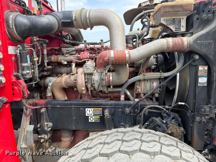 image for item FI0321 2018 Peterbilt 389 semi truck
