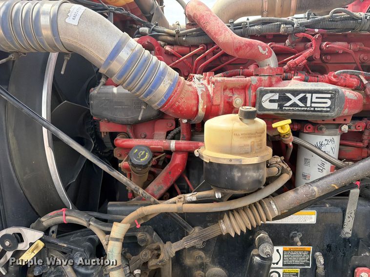 image for item FI0321 2018 Peterbilt 389 semi truck
