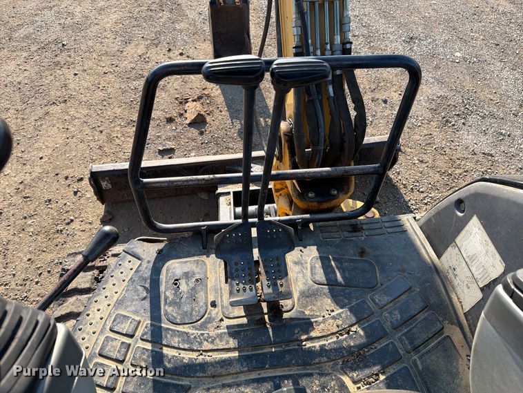 image for item FI0333 2012 Caterpillar 304D CR mini excavator