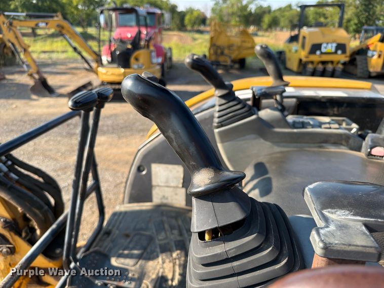 image for item FI0333 2012 Caterpillar 304D CR mini excavator