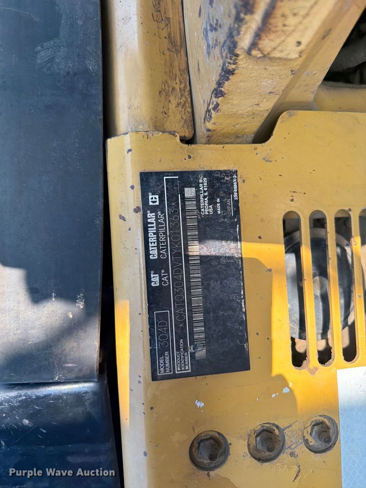 image for item FI0333 2012 Caterpillar 304D CR mini excavator