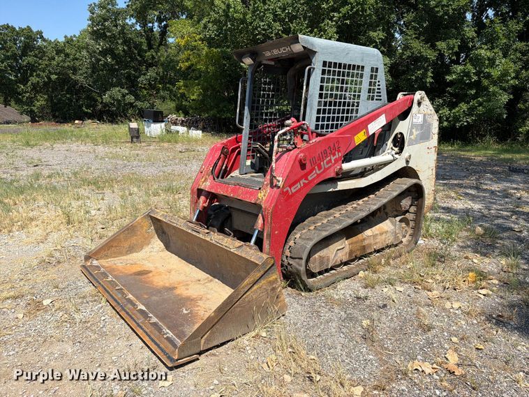 2015 Takeuchi TL8 tracked skid steer loader