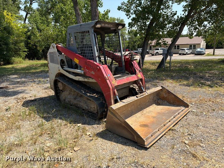 image for item FI0334 2015 Takeuchi TL8 tracked skid steer loader