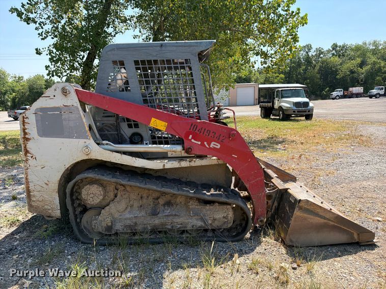 image for item FI0334 2015 Takeuchi TL8 tracked skid steer loader