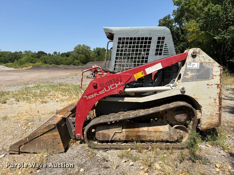 image for item FI0334 2015 Takeuchi TL8 tracked skid steer loader