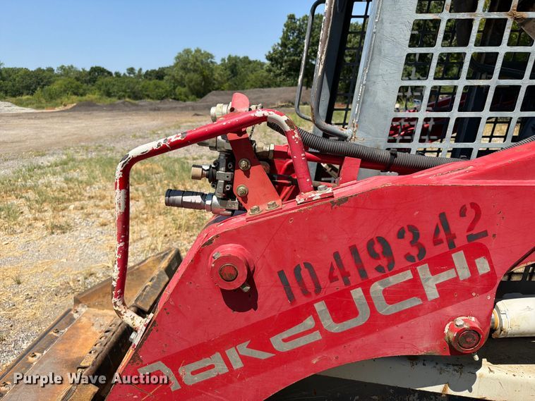 image for item FI0334 2015 Takeuchi TL8 tracked skid steer loader