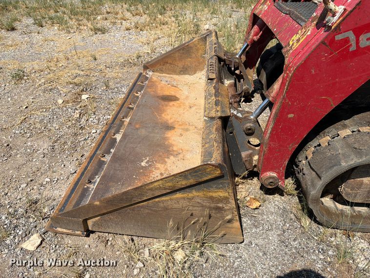 image for item FI0334 2015 Takeuchi TL8 tracked skid steer loader
