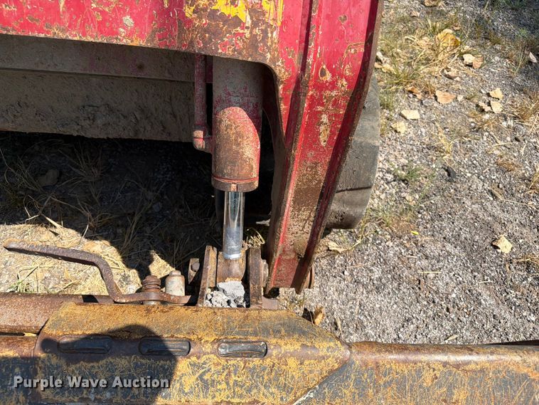 image for item FI0334 2015 Takeuchi TL8 tracked skid steer loader