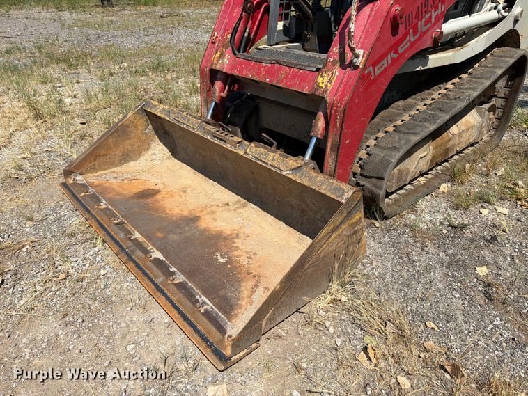 image for item FI0334 2015 Takeuchi TL8 tracked skid steer loader