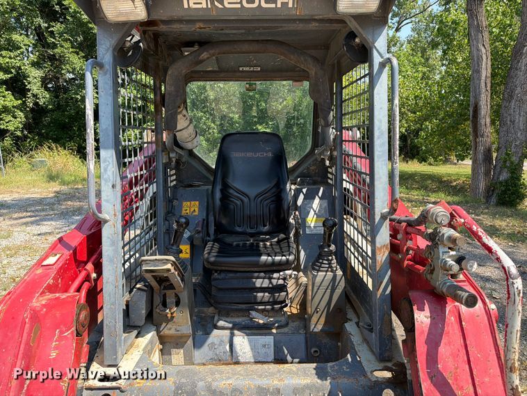 image for item FI0334 2015 Takeuchi TL8 tracked skid steer loader