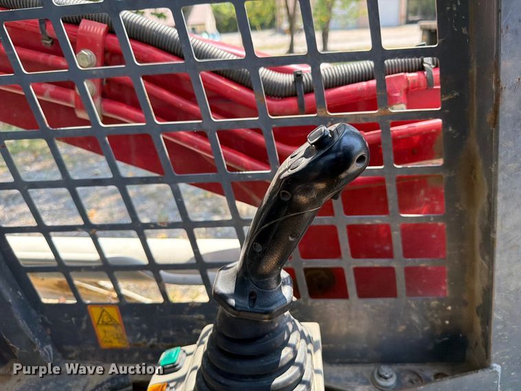 image for item FI0334 2015 Takeuchi TL8 tracked skid steer loader
