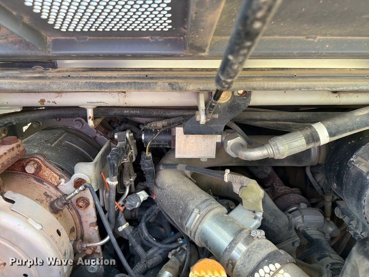 image for item FI0334 2015 Takeuchi TL8 tracked skid steer loader