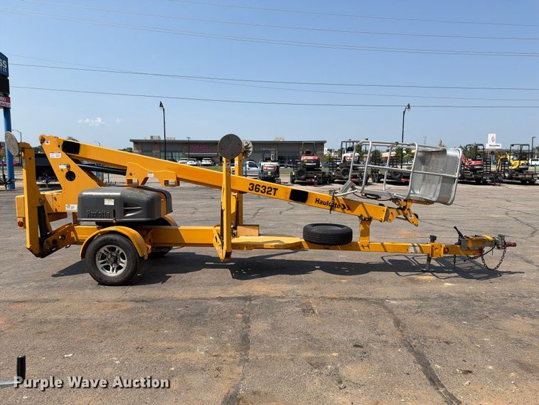 image for item FI0337 2016 Haulotte 3632T boom lift