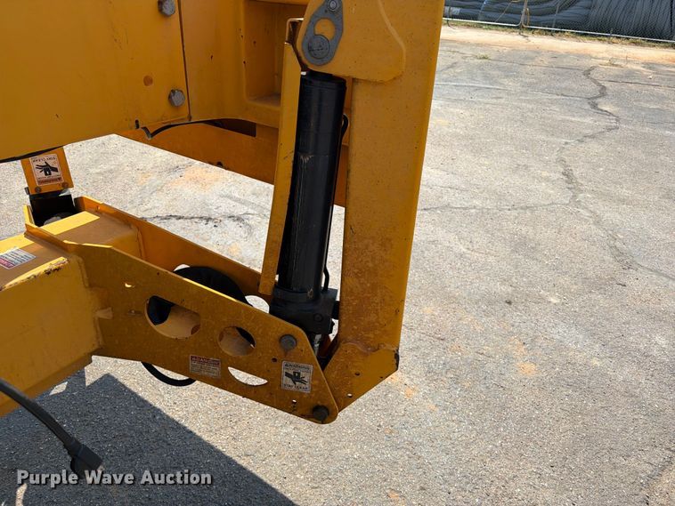 image for item FI0337 2016 Haulotte 3632T boom lift
