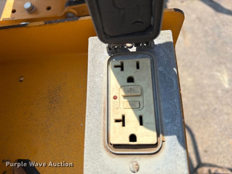 image for item FI0337 2016 Haulotte 3632T boom lift
