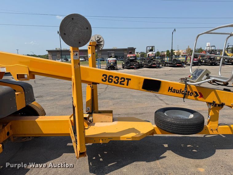 image for item FI0337 2016 Haulotte 3632T boom lift