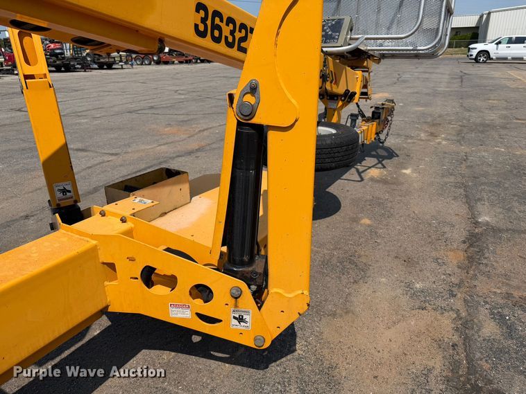 image for item FI0337 2016 Haulotte 3632T boom lift