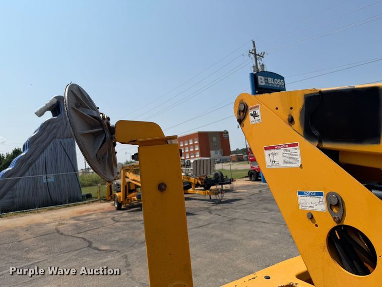 image for item FI0337 2016 Haulotte 3632T boom lift