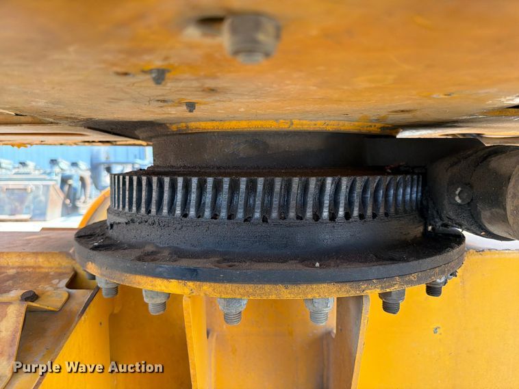 image for item FI0337 2016 Haulotte 3632T boom lift