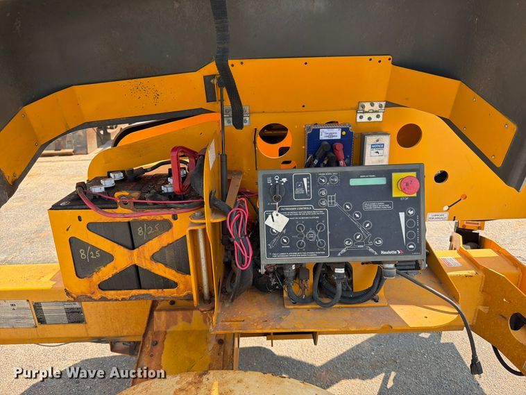 image for item FI0337 2016 Haulotte 3632T boom lift