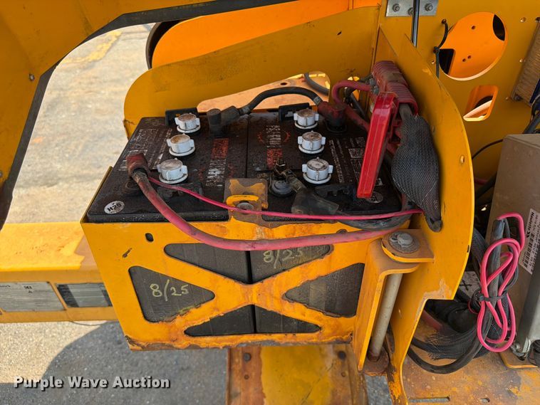image for item FI0337 2016 Haulotte 3632T boom lift