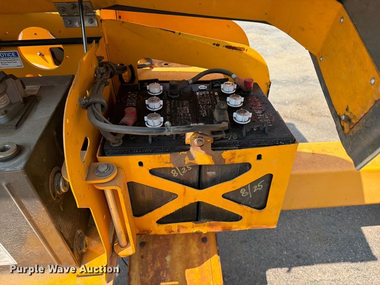 image for item FI0337 2016 Haulotte 3632T boom lift