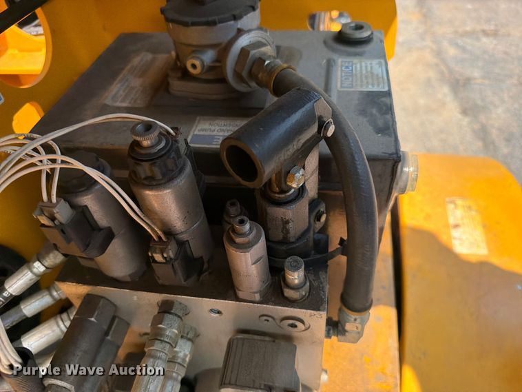 image for item FI0337 2016 Haulotte 3632T boom lift